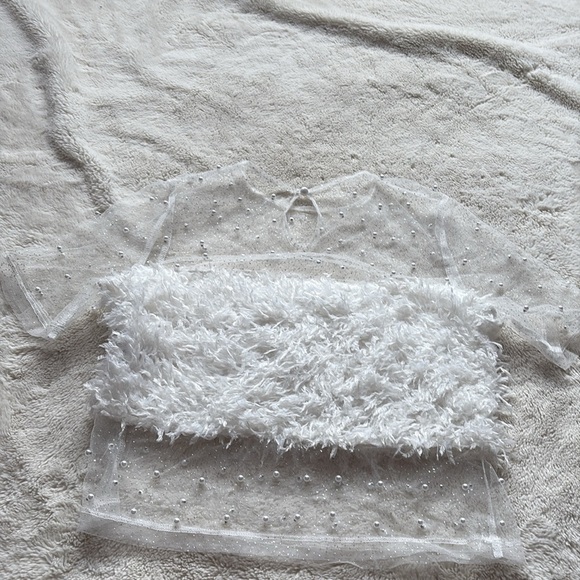 SHEIN White Snowy Top See Through Pearl Furry Size Medium - Picture 4 of 8